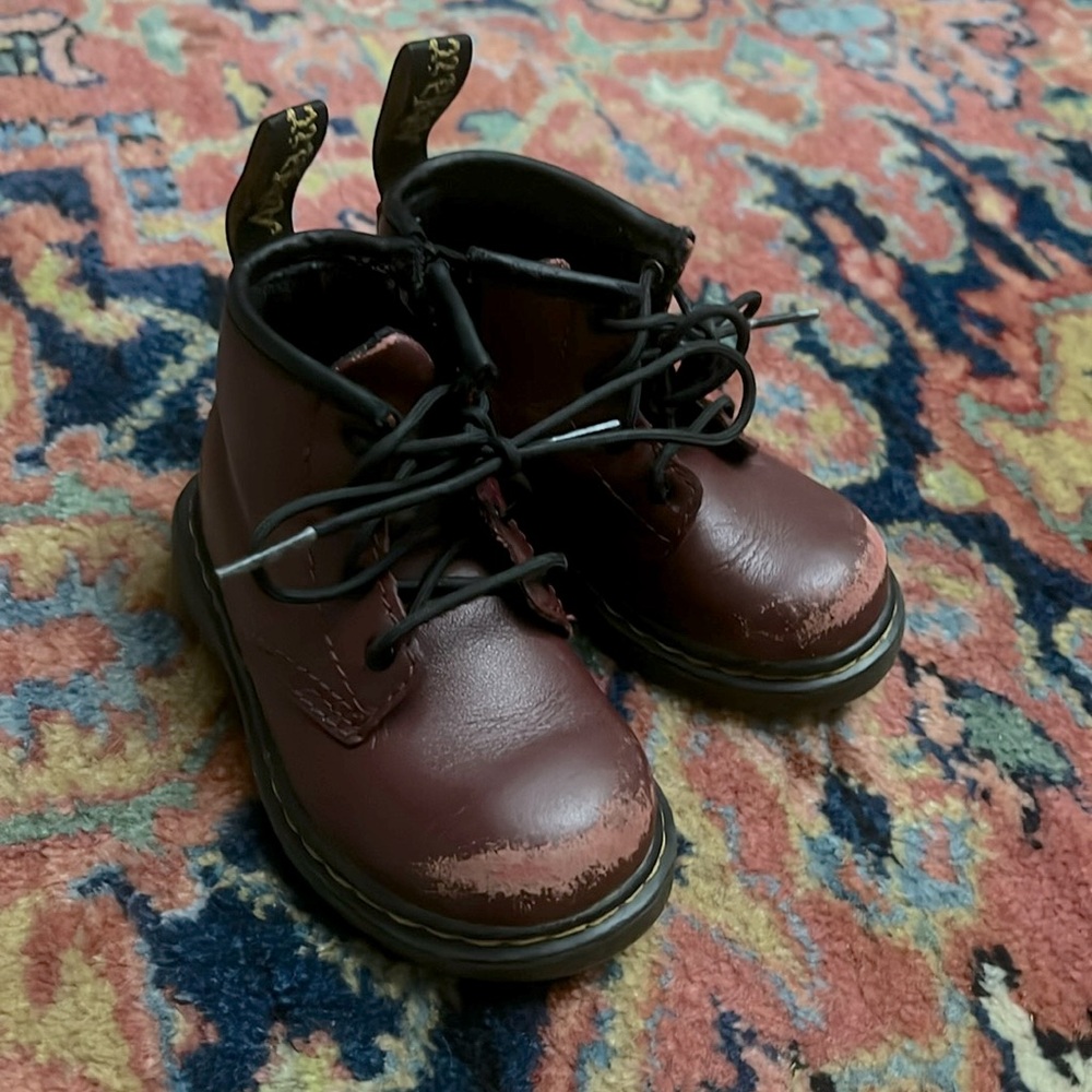 Dr. Martens Infant 1460 leather lace up boots 🥾